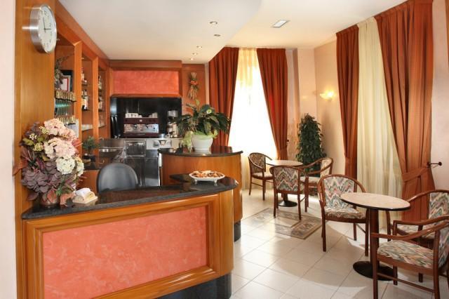סלסומאג'יורה טרמה Albergo Vittoria מראה חיצוני תמונה