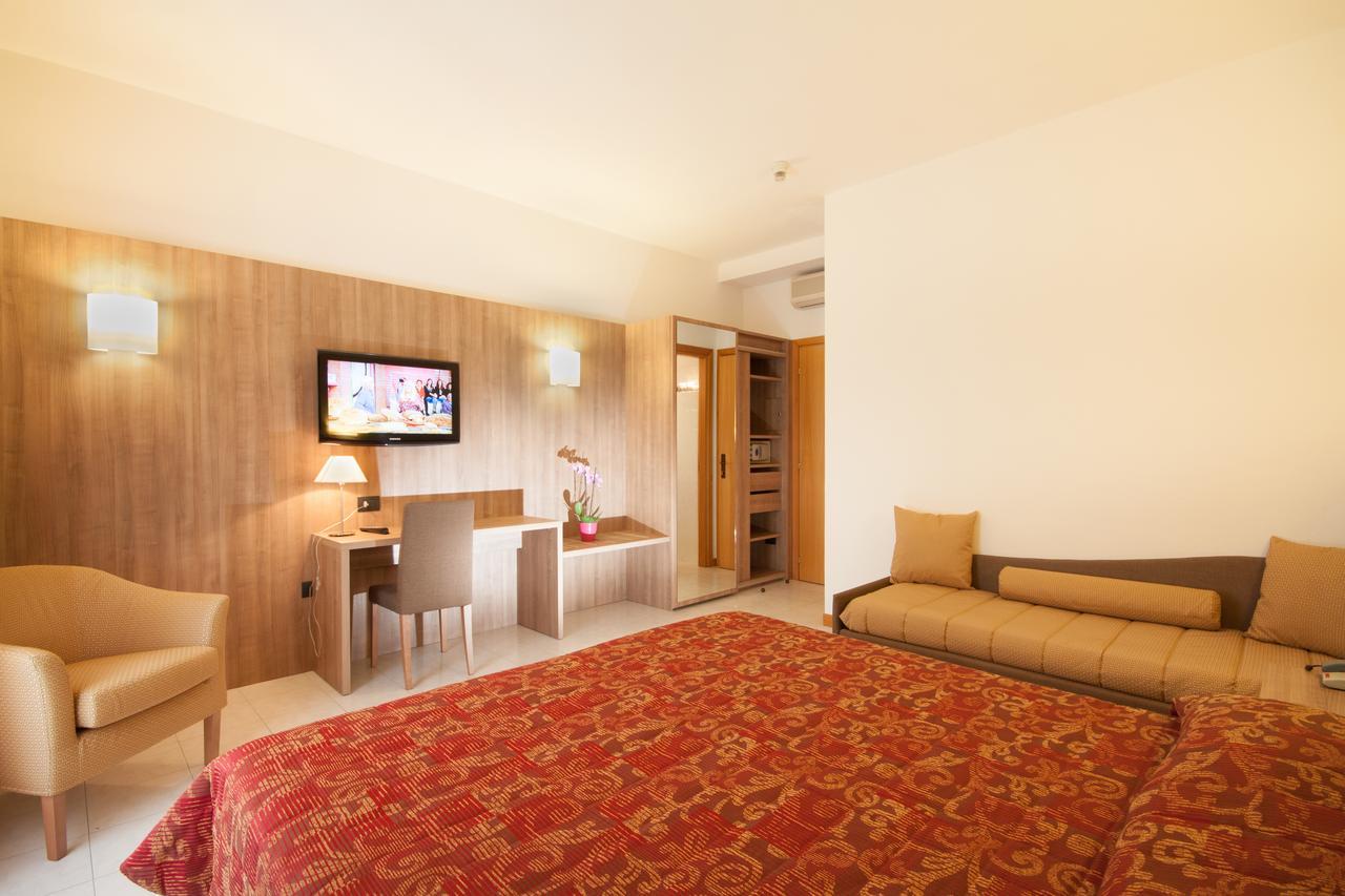 סלסומאג'יורה טרמה Albergo Vittoria מראה חיצוני תמונה