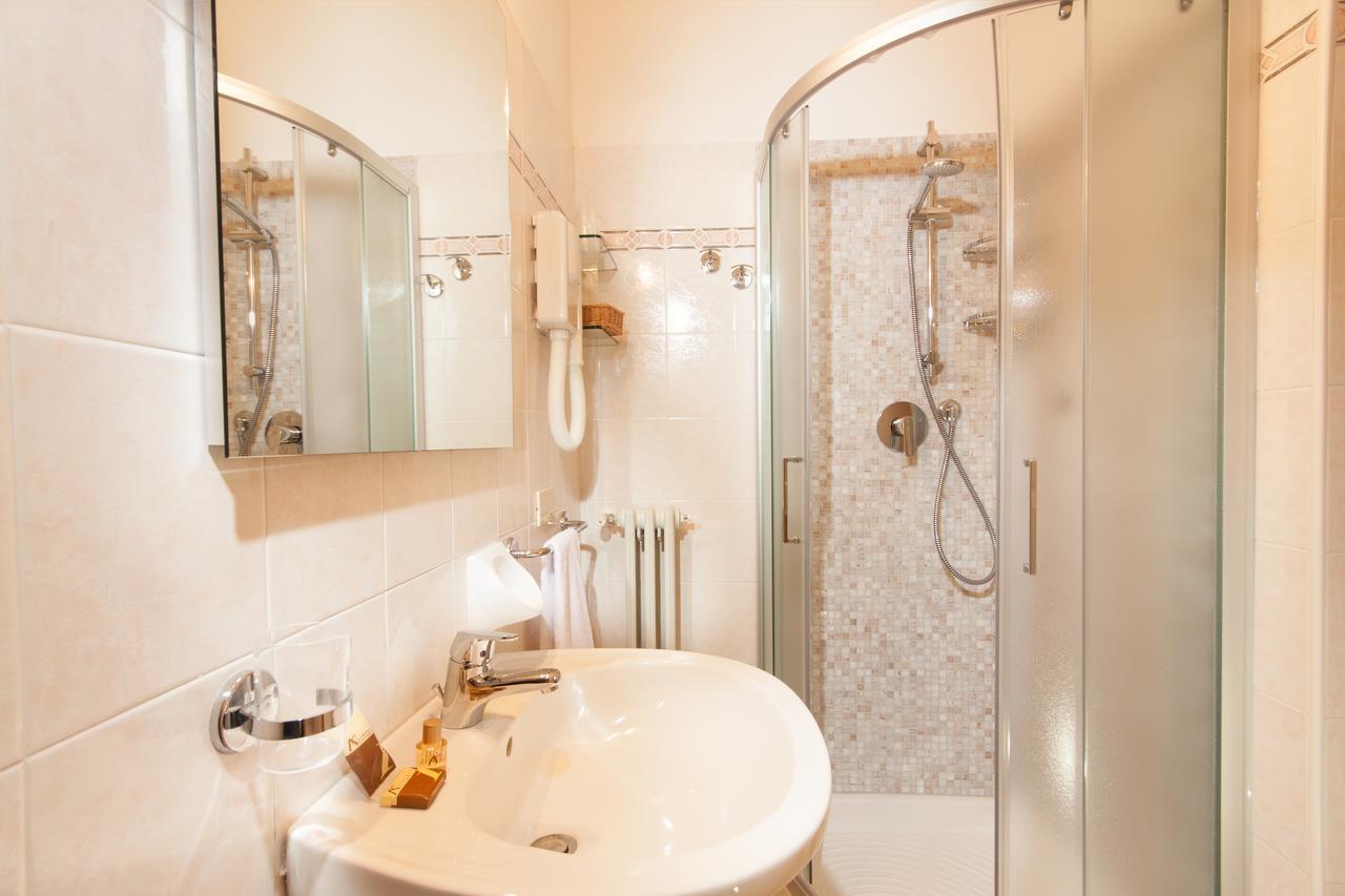 סלסומאג'יורה טרמה Albergo Vittoria מראה חיצוני תמונה