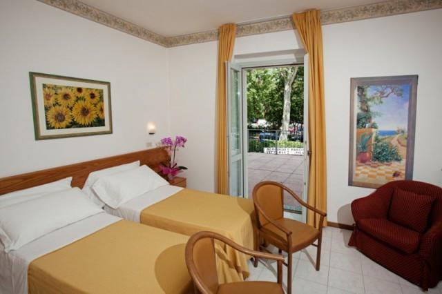 סלסומאג'יורה טרמה Albergo Vittoria מראה חיצוני תמונה